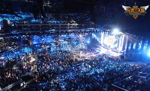 LPL 主持人席冉分享了2014 MSI决赛采访归还图片：再见成都，再见2025年的MSI